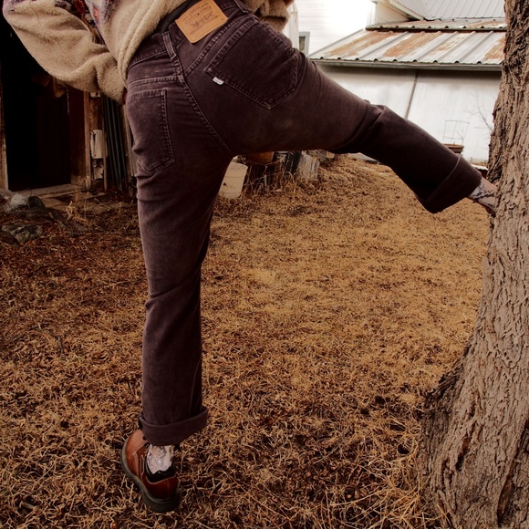 Levi Corduroy gray straight legged jeans - Picture 6 of 6